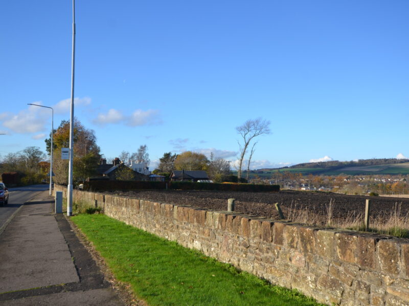 View West Towards Site from B9080